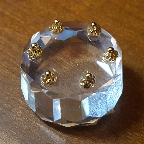 SWAROVSKI CRYSTAL BIRTHDAY CAKE FIGURINE #191602 - Picture 4 of 8